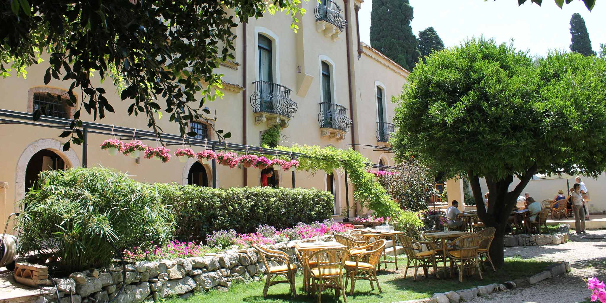Learn Italian in Taormina - Language School Babilonia | ESL