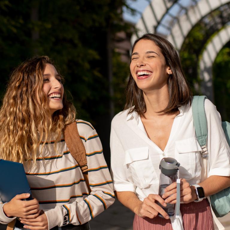 Estudia inglés y trabaja en el extranjero