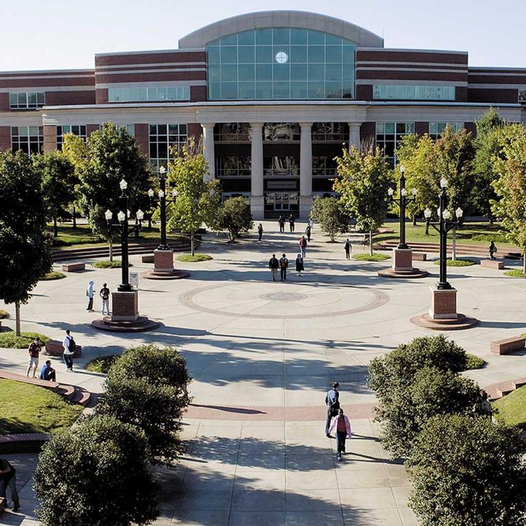 Learn English in Nashville Language School ELS ESL