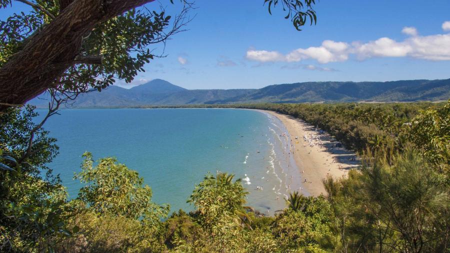 ESL Port Douglas language stay