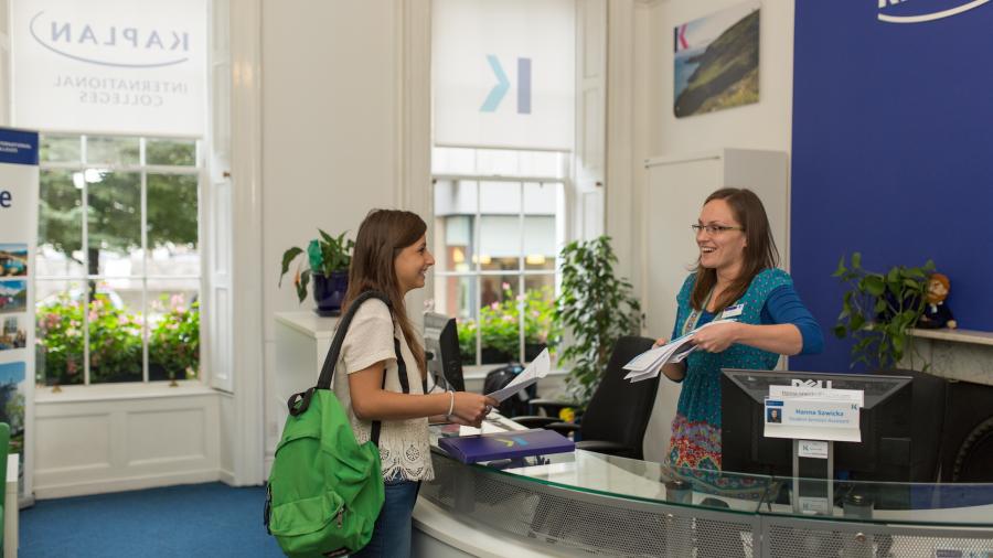 ESL Languages Kaplan Dublin Young Adults gallery 1