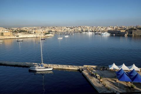 ESL Sliema language stay